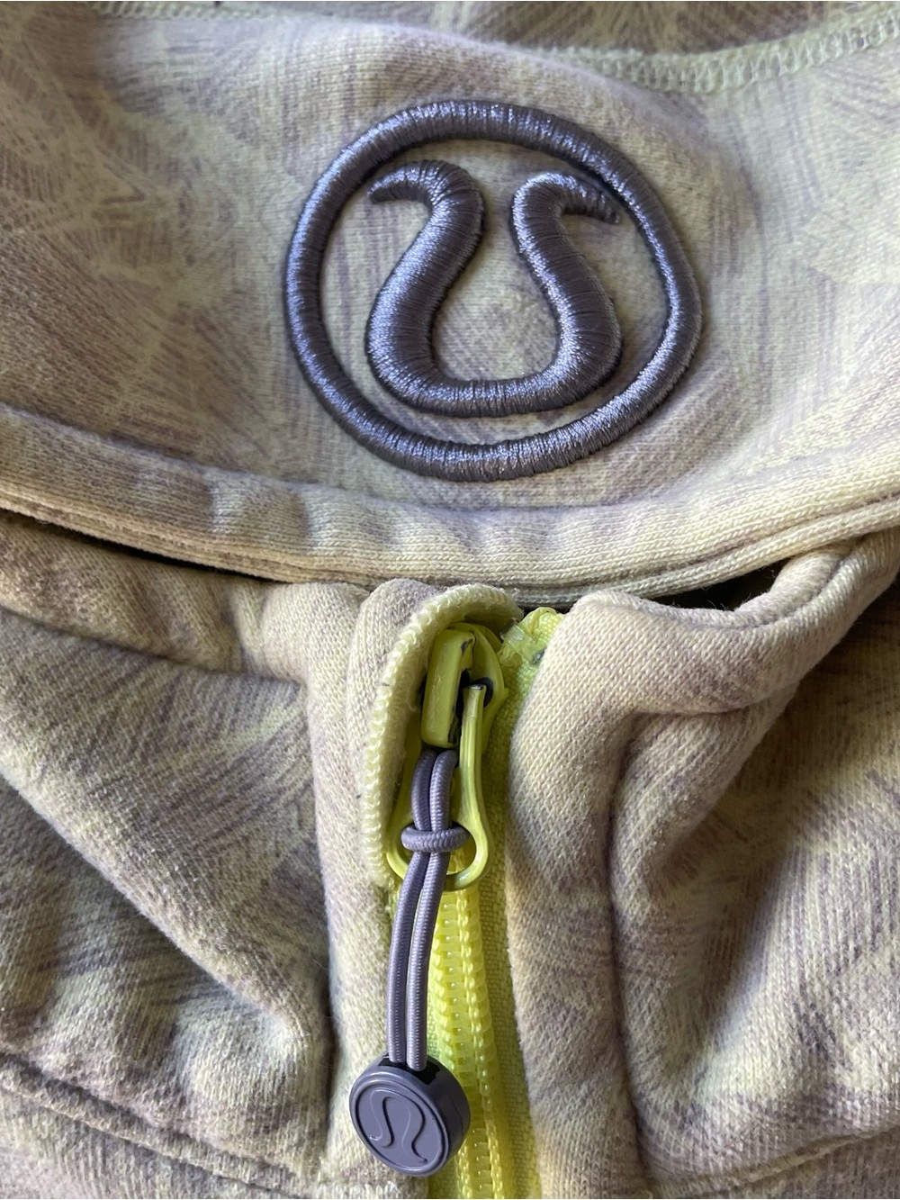 Lululemon Women’s Light Yellow Full Zip Hoodie size M